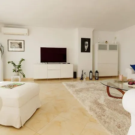 Luxurious Space For Your Vacation Apartament *